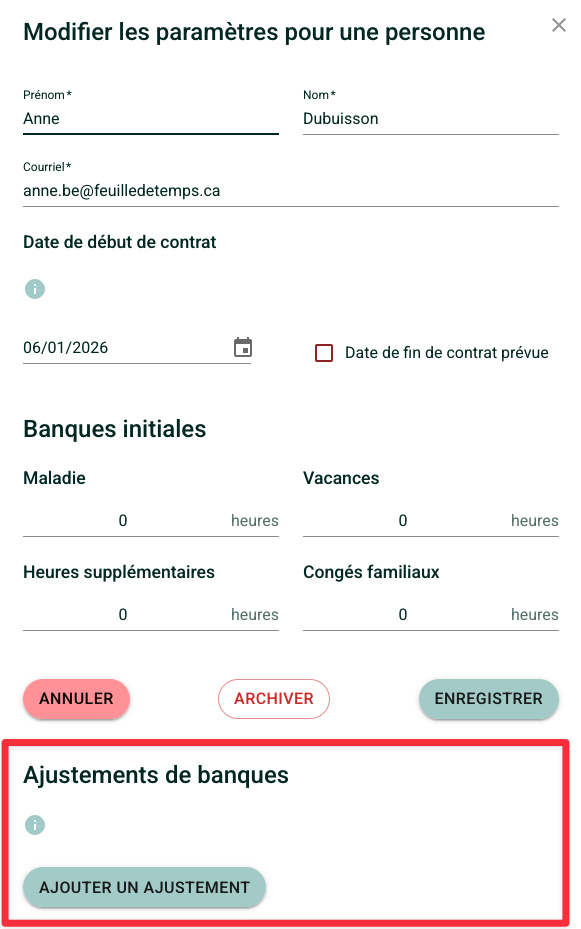 Capture d'écran de la fenêtre des paramètres de l'employé·e. Un carré rouge entoure la section "Ajustements de banques" et le bouton "Ajouter un ajustement"